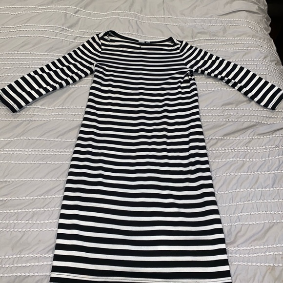 Woman’s nice dress - Picture 3 of 6